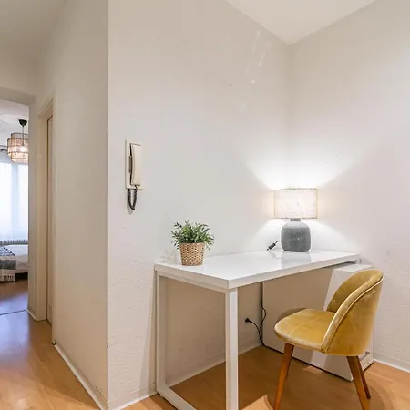 Apartment Simplon - And Self Check In