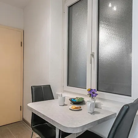 Simplon - And Self Check In Apartamento Lausana