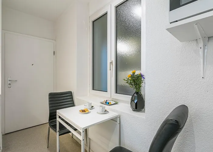 Simplon - And Self Check In Appartement *